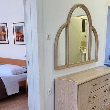 Apartman Lipotica Diklo Zára Kültér fotó