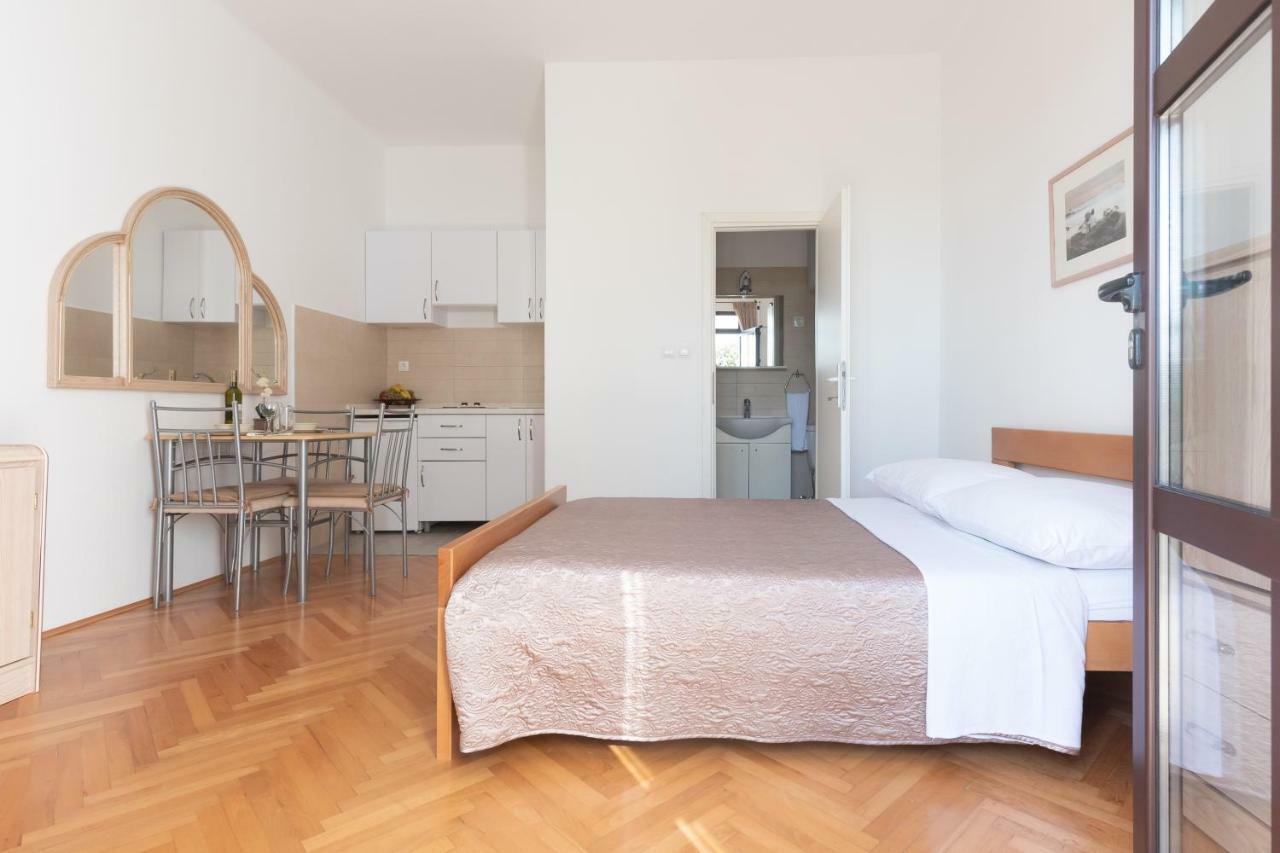 Apartman Lipotica Diklo Zára Kültér fotó